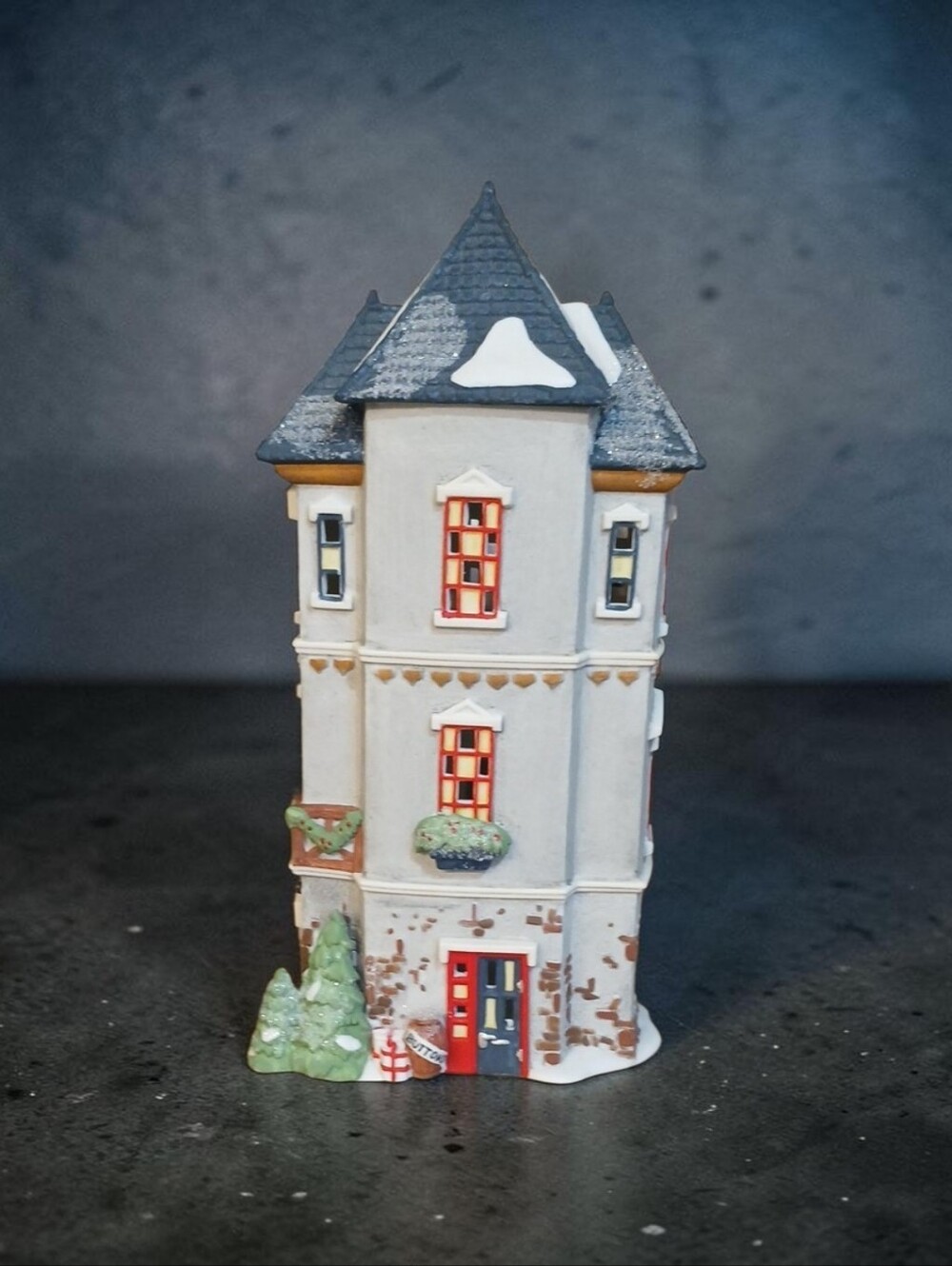 Dept. 56 Lighted Ceramic Village "Tin Soldier Shop" - Picture 7 of 11